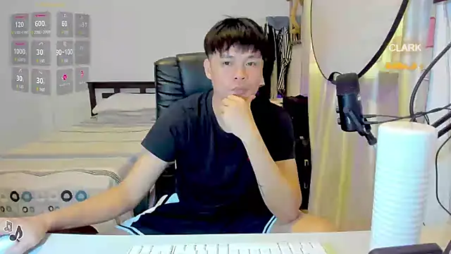 clarkdangerous 在線直播表演