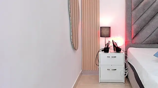ViolettaRousee_ 现场XXX聊天