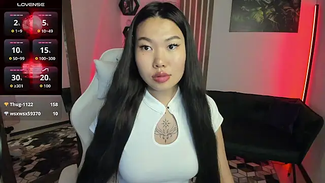 LunaPurrr 现场XXX聊天