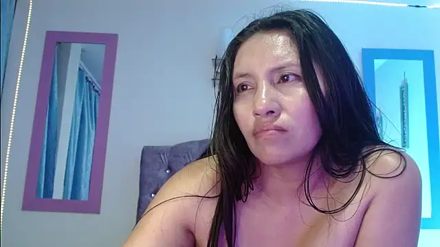Chat +18 de naya_10 ao vivo