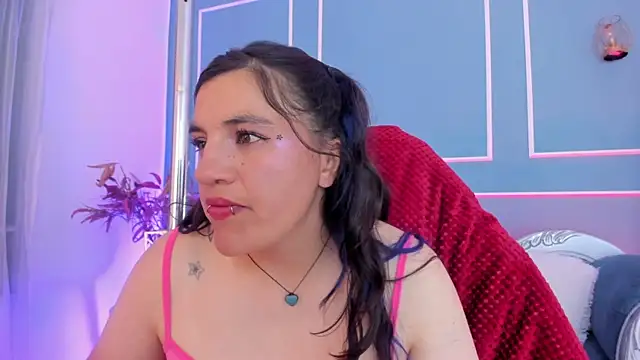 TaraTaylorr's Live XXX Chat