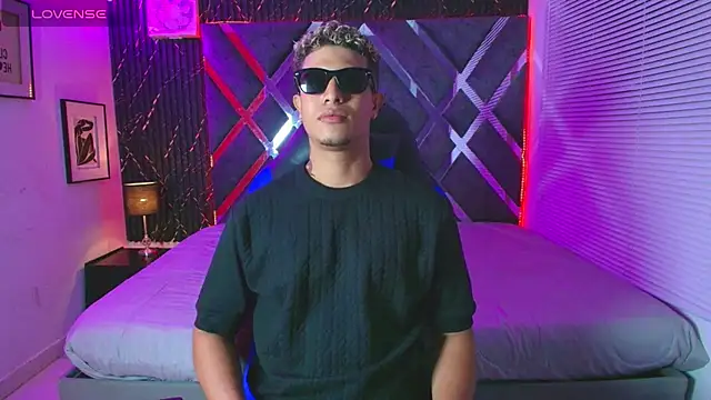 Chat +18 de dominic_connor ao vivo