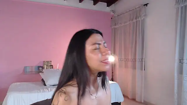selene_gils Adlı Modelin Canlı XXX Sohbeti
