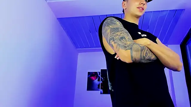 Chat +18 de eithan_boy_ ao vivo