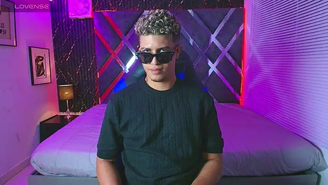 XXX chat uživo modela dominic_connor