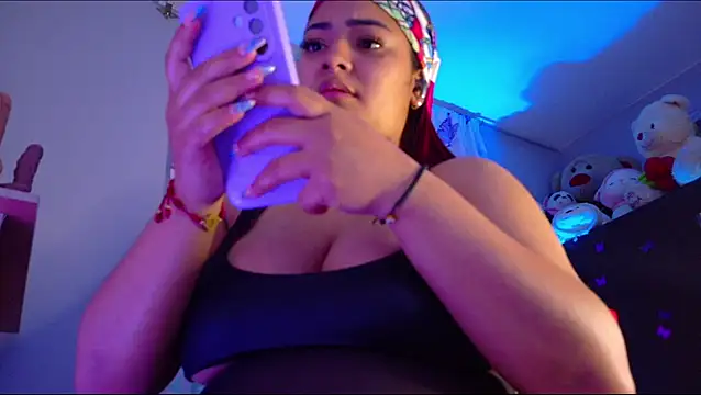 Chat +18 de NicolleTaylor ao vivo