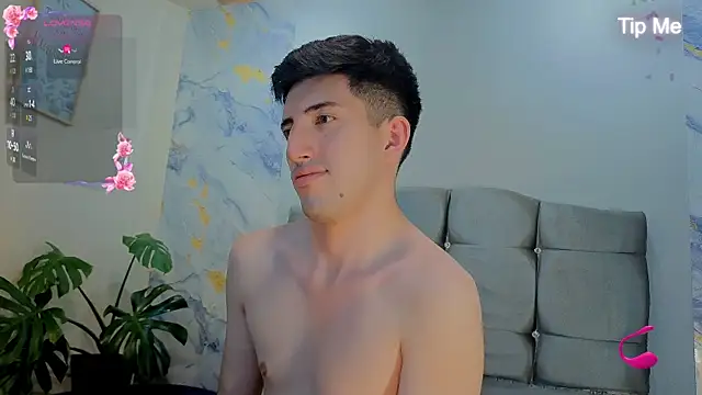 Un_Sluttyy Adlı Modelin Canlı XXX Sohbeti