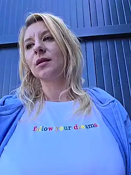 KaylinJan Live XXX-chat