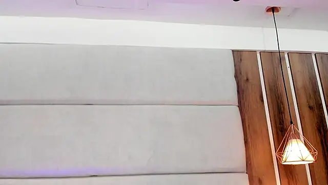 AmmyJones_'s Live XXX Chat