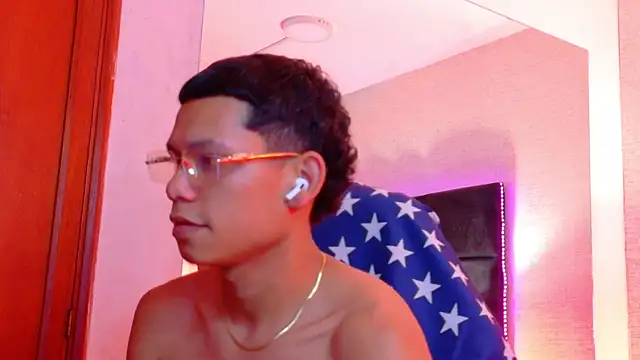 Chat XXX en directo de ThiagoFerrer_