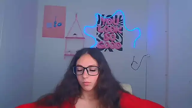 KissMeJulia's Live XXX Chat