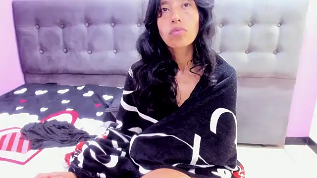 karolinee_66_'s Live XXX Chat