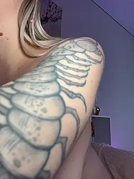 HugeBoobsAlicen Live XXX chat