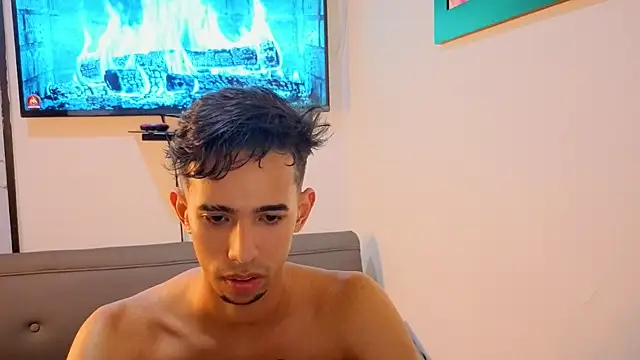 alexandro260's Live XXX Chat