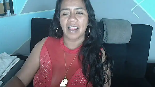 Chat +18 de saggil23 ao vivo