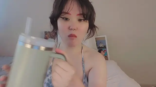 Chat +18 de tsunade_chan ao vivo