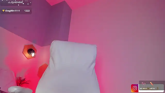 Chat +18 de kitty_patitas_suavesss ao vivo