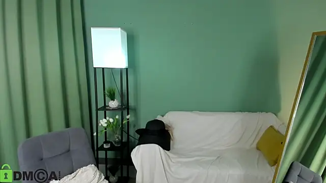 LeticiaRomano live XXX chat