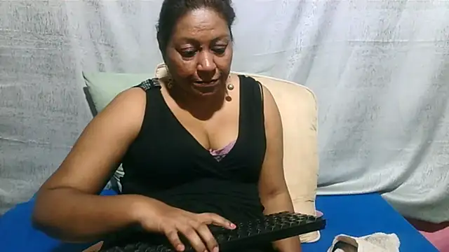 IndianSexyMilf69 লাইভ XXX চ্যাট