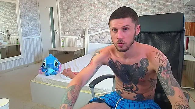 XXX chat uživo modela JonahShaw