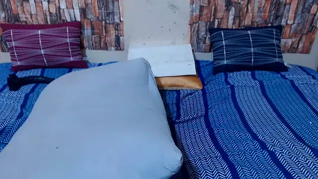 BubbleAssx27's Live XXX Chat