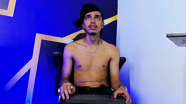 Онлайн чат XXX tayson_rigs