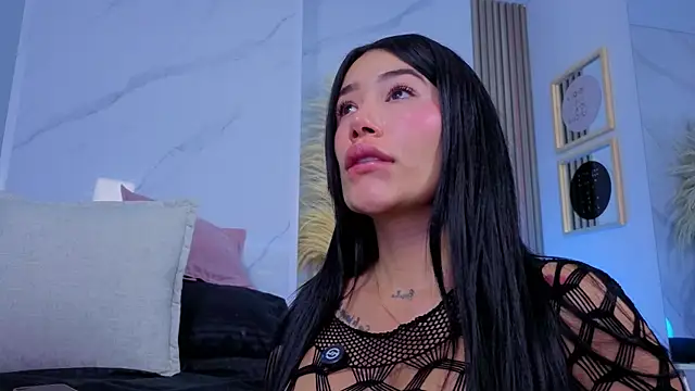 Chatroom XXX en direct de Chlooee__