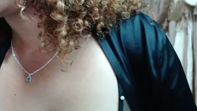 Chat XXX ao vivo de nadia__abaud