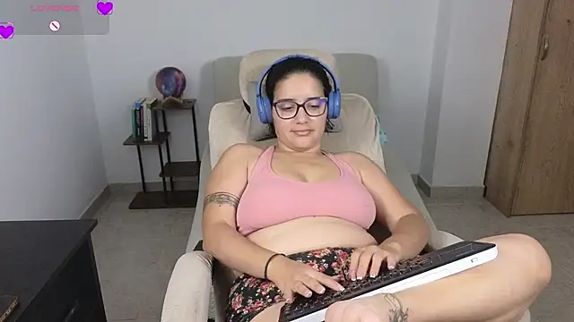 blue__moon_ Adlı Modelin Canlı XXX Sohbeti