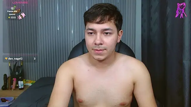 Julian_Smith21 现场XXX聊天