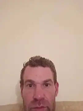 XXX chat uživo modela BigD1ckDan86