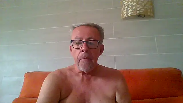 tuggy59 Adlı Modelin Canlı XXX Sohbeti