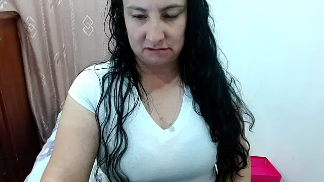 Ashyle Chat XXX in diretta