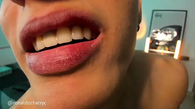 Živý XXX chat Massimo_Rinaldi