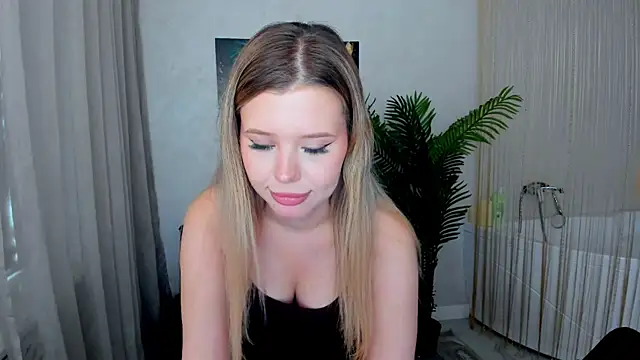 FollowLovee's Live XXX Chat