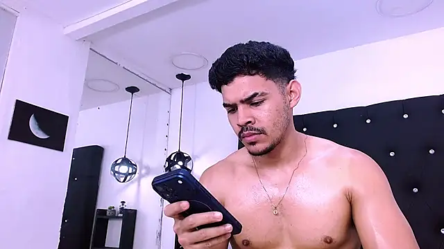 Dannesh_ 라이브 XXX 채팅