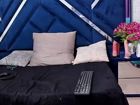 YanetRose Chat XXX in diretta