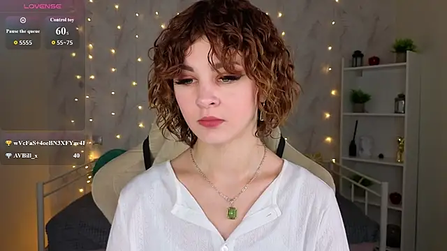 Kira__Fluffy's Live XXX Chat