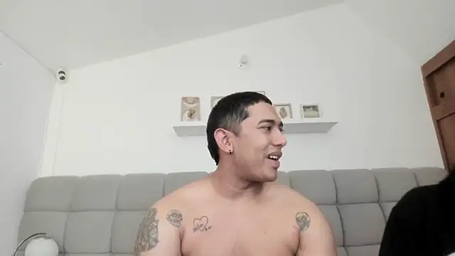erotic_sins' Live XXX Chat