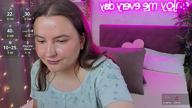 FeralPeach Chat XXX in diretta