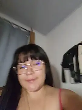 Louise_0105 লাইভ XXX চ্যাট