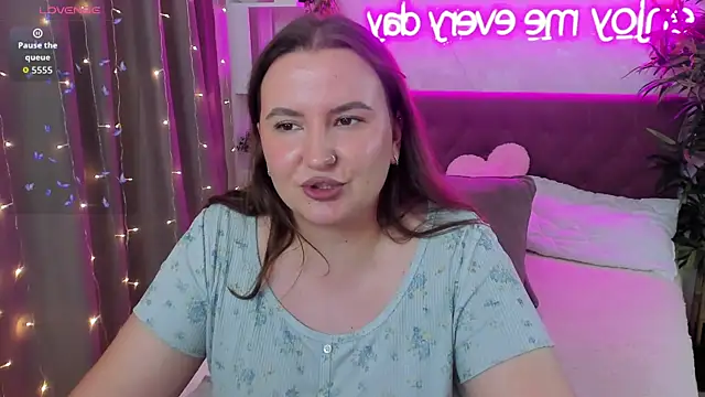 Chat +18 de FeralPeach ao vivo