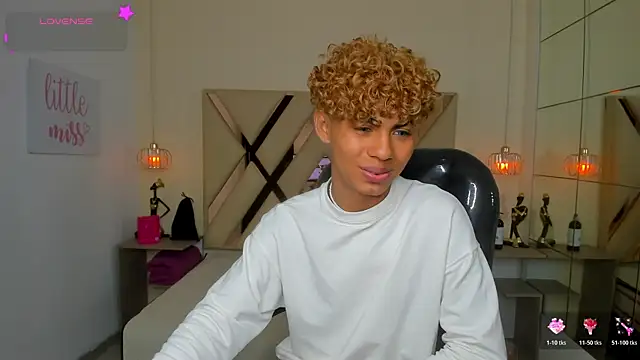 Anyelo_Twink's Live XXX Chat
