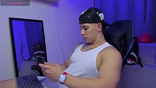 ASHTON_HILS 라이브 XXX 채팅