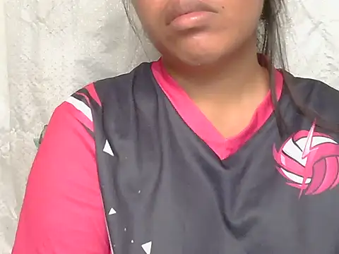 ChubbyButty Adlı Modelin Canlı XXX Sohbeti