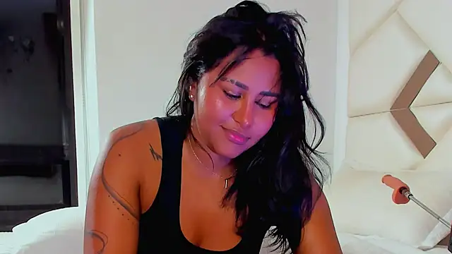 StormyButty18 Adlı Modelin Canlı XXX Sohbeti