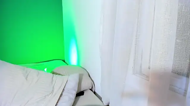 AlexiiaBrown Adlı Modelin Canlı XXX Sohbeti