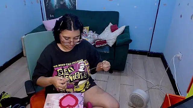 ohmysqueak লাইভ XXX চ্যাট