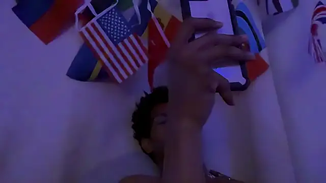 HoleBreeder 现场XXX聊天