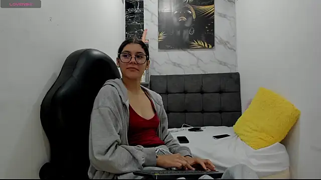 sweetauracouple's Live XXX Chat